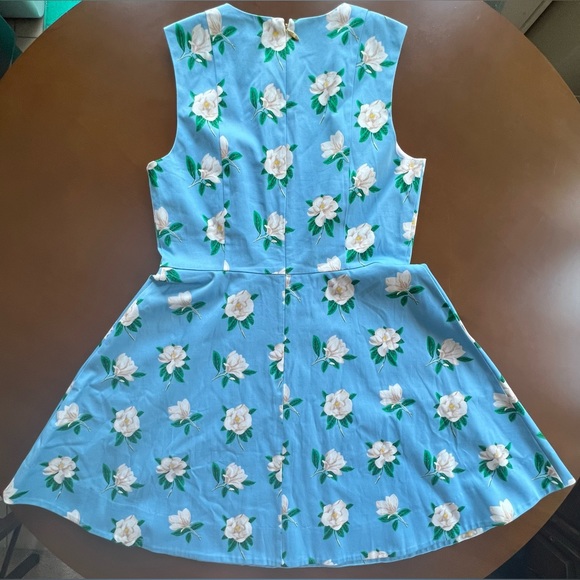 NWT!! Draper James Magnolia Love Circle Dress floral light blue white flower - Picture 6 of 11